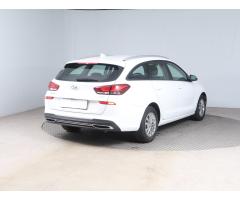 Hyundai i30 1.6 CRDi 85kW - 7