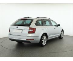 Škoda Octavia 1.6 TDI 85kW - 7