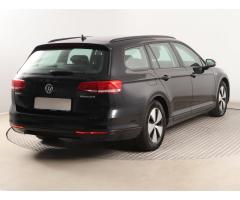 Volkswagen Passat 1.6 TDI 88kW - 7