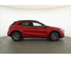 Mercedes-Benz GLA GLA 220 4MATIC 135kW - 8