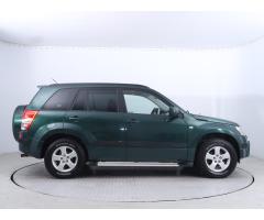 Suzuki Grand Vitara 2.0 103kW - 8