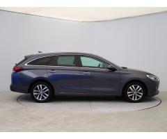 Hyundai i30 1.6 CRDi 100kW - 8