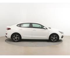 Hyundai i30 1.6 CRDi MHEV 100kW - 8