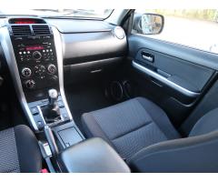 Suzuki Grand Vitara 2.0 103kW - 11