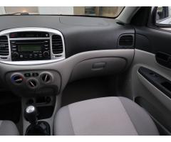 Hyundai Accent 1.4i 71kW - 11