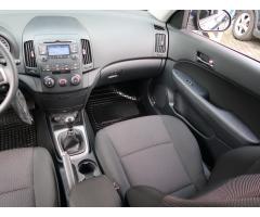 Hyundai i30 1.4 CVVT 80kW - 11