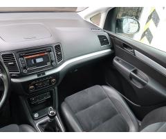 Volkswagen Sharan 2.0 TDI 103kW - 11