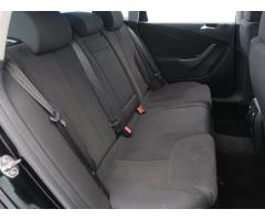 Volkswagen Passat 1.9 TDI 77kW - 13