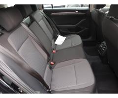 Volkswagen Passat 1.6 TDI 88kW - 13