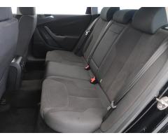 Volkswagen Passat 1.9 TDI 77kW - 15