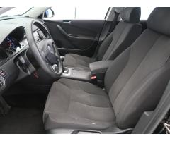 Volkswagen Passat 1.9 TDI 77kW - 16