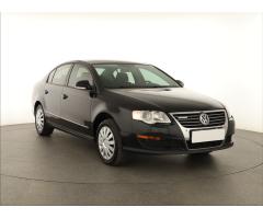 Volkswagen Passat 1.9 TDI 77kW - 1