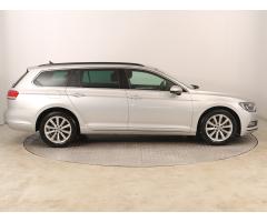 Volkswagen Passat 2.0 TDI 110kW - 8