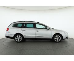 Volkswagen Passat 2.0 TDI 103kW - 8