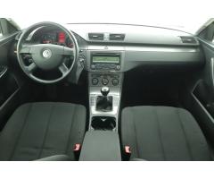 Volkswagen Passat 1.9 TDI 77kW - 9