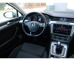 Volkswagen Passat 2.0 TDI 110kW - 9