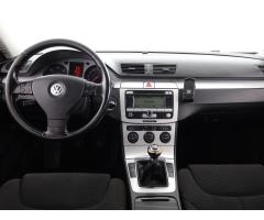 Volkswagen Passat 2.0 TDI 103kW - 9