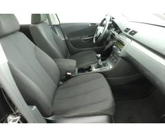 Volkswagen Passat 1.9 TDI 77kW - 10