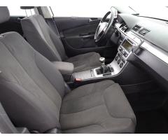 Volkswagen Passat 2.0 TDI 103kW - 10