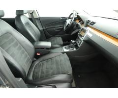 Volkswagen Passat 2.0 TDI 103kW - 10