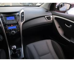 Hyundai i30 1.6 GDI 99kW - 11