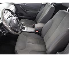 Volkswagen Passat 2.0 TDI 103kW - 13