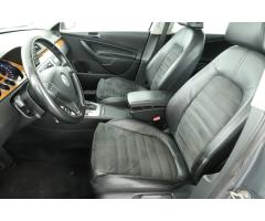 Volkswagen Passat 2.0 TDI 103kW - 13