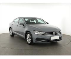 Volkswagen Passat 1.5 TSI 110kW - 1