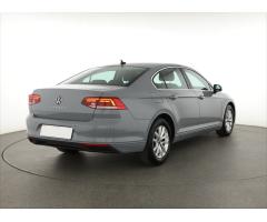 Volkswagen Passat 1.5 TSI 110kW - 7