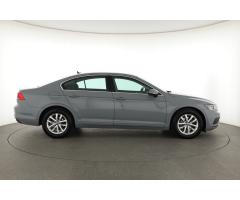 Volkswagen Passat 1.5 TSI 110kW - 8