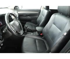 Mitsubishi Outlander 2.2 DI-D 110kW - 13