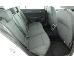 Volkswagen Golf 2.0 TDI 85kW - 11