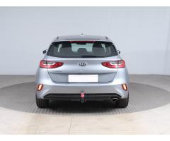 Kia Cee`d 1.5 T-GDI 118kW - 6