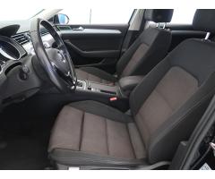 Volkswagen Passat 2.0 TDI 110kW - 17