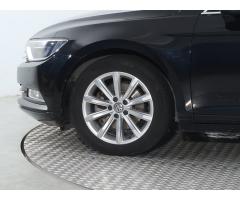 Volkswagen Passat 2.0 TDI 110kW - 22