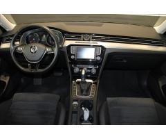 Volkswagen Passat 2,0 TDI 110kW BMT DSG Highline Variant - 24