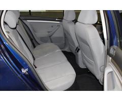 Volkswagen Golf 1,9TDI*Xenon*Serviska*Navi* - 17