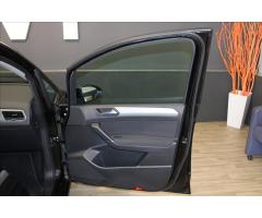 Volkswagen Touran 2,0TDI*110KW*DSG*NAVI*Výhřev* - 23