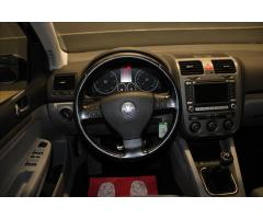 Volkswagen Golf 1,9TDI*Xenon*Serviska*Navi* - 24