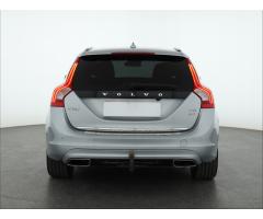 Volvo V60 D6 Plug-in Hybrid 208kW - 11