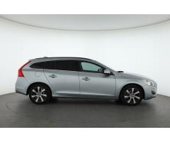 Volvo V60 D6 Plug-in Hybrid 208kW - 16