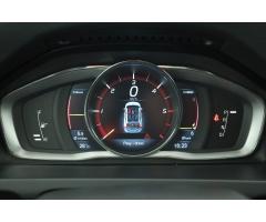 Volvo V60 D6 Plug-in Hybrid 208kW - 27