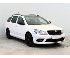 ŠKODA SUPERB COMBI 2.0TDI 140 LAURIN&K 4X4 DSG 7ST