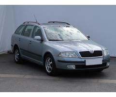 ŠKODA SUPERB COMBI 2.0TDI 140 LAURIN&K 4X4 DSG 7ST