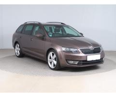 ŠKODA SUPERB COMBI 2.0TDI 140 LAURIN&K 4X4 DSG 7ST