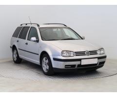 Volkswagen Golf Variant R-Line mHEV DSG Zlevněno o 16 000 Kč