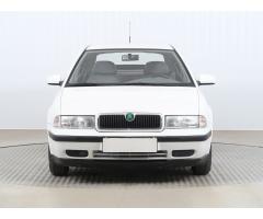 ŠKODA SUPERB COMBI 2.0TDI 140 LAURIN&K 4X4 DSG 7ST