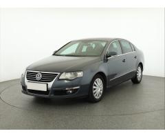 Volkswagen Passat 2.0 TDI 103kW - 3