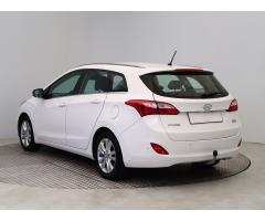 Hyundai i30 1.6 CRDi 81kW - 5