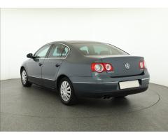 Volkswagen Passat 2.0 TDI 103kW - 5